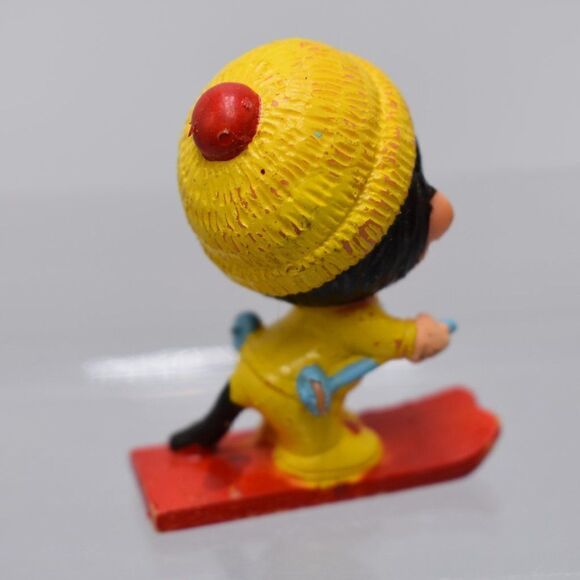 Vintage Toys, 1979 Monchichi PVC Figurines - Skiing, Vintage Gift Idea, Collecti - Picture 5 of 7